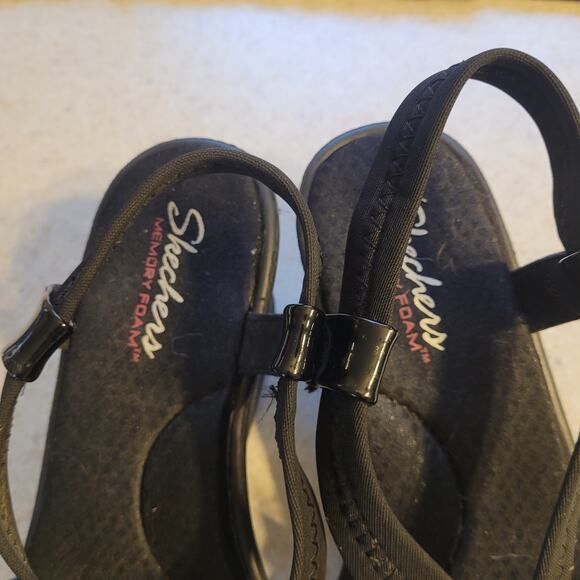 SKECHERS Memory Foam Black Wedge Sandals 10 Comfort Platform Slide Casual Shoe - Picture 4 of 6